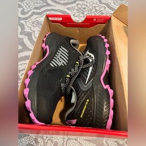 Saucony Excursion TR 15 women’s sneakers, size 11 WIDE, BRAND NEW in box